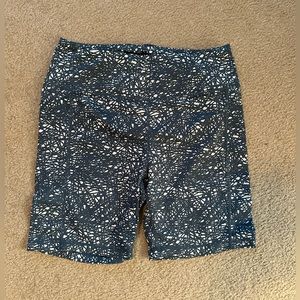 Senita Rio shorts 5 inch inseam - Green web - L